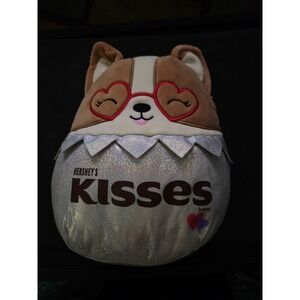 squishmallow Kisses Regina The‎ Corgi